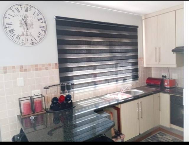 2 BEDROOM DUPLEX TO LET IN NOORDRAND